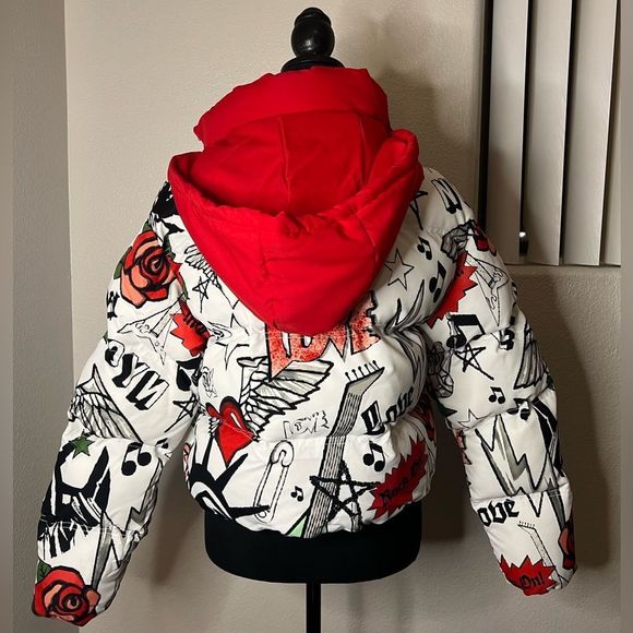 NWT Stylish Graphic Winter Puffer Jacket - Picture 2 of 16